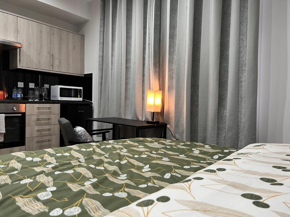 The Grande Residence - Close To Central London & Next To Northfield Tube Station Hanwell Extérieur photo